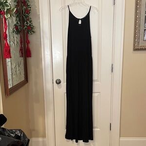 Annabelle Elegant Black Maxi Dress